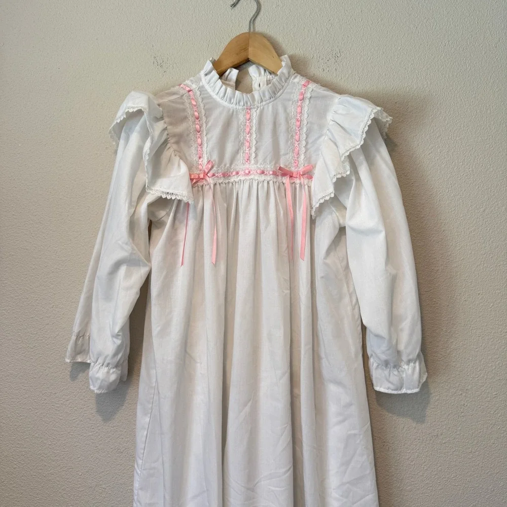 American Girl Girls White Victorian Lace Pink Ribbon Nightgown Size M Medium